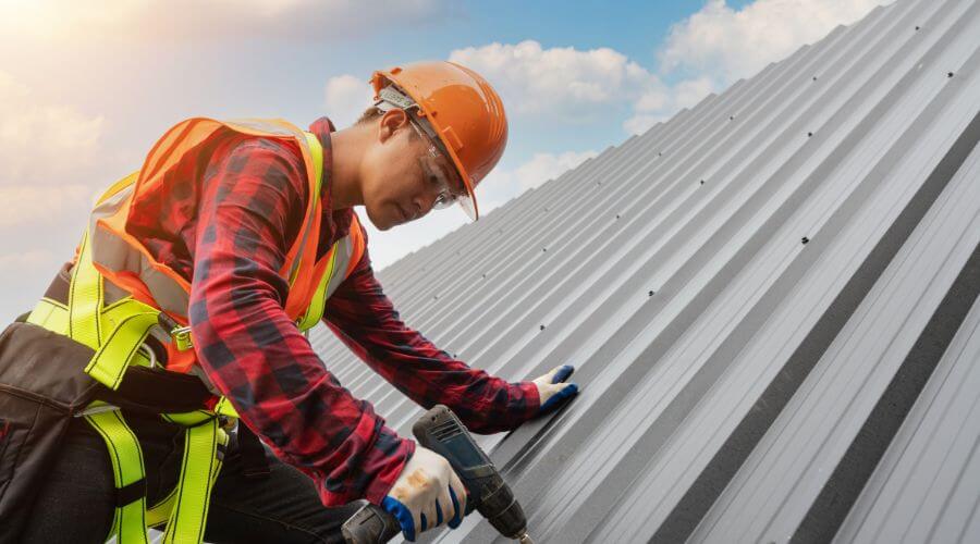 GAF certified roofer in Windsor, MO